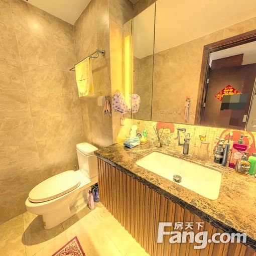 新福港鼎峰 4室2厅 168.0平米