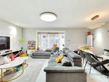 先锋公寓 2室1厅 134.65平