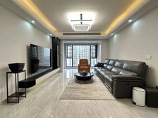 美的梧桐庄园 4室2厅2卫 精装修 95万元 138平米
