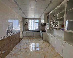 急售 开发区万达商圈 打头房 三室 有钥匙 看房方便