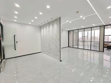 房东直租!南城地铁口,新装修,4加1格局办公室招租中可配家私