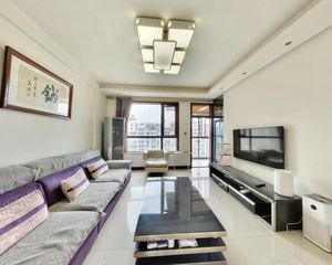 书香府邸3室1厅西南