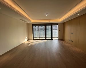 仁恒三期全新南北通4房!1梯1户地铁直通车库!正看中央水景!