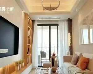 白云黄边鹤龙南向三居 满五简装中层业主直降急售可谈 送车位