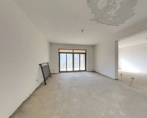 中海紫御公馆196平160万带露台 临海大平层 赠送多钥匙房