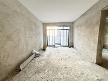 东成花园三期 刚需小三居 镇中心购物便利 高楼层视野无遮挡