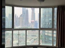 高区江景房,中央空调带地暖,带产权车位,价格可谈,欢迎来电