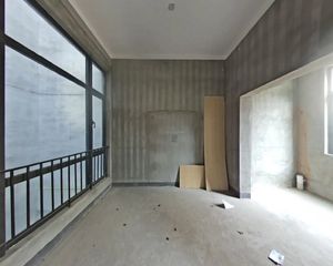 近南师旁高档别墅 性价比高 可随时看房