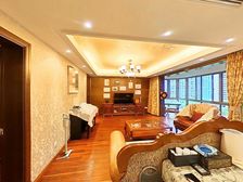 四房朝南+厅看苏州河+房型正气+全明户型+采光通风良好