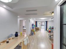 英伦风尚 4室2厅 141.64平