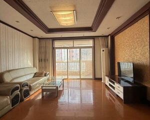 天地广场香山花园 正规商品房居住密度低停车物业费都抵一梯二居