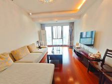 读十九中 总校 电梯房 喷水池 延安东路 亨特上城 精装两室