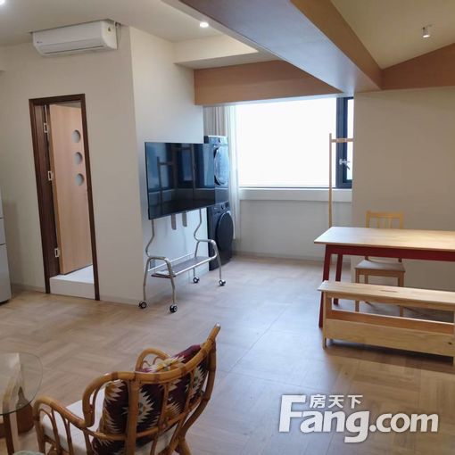 本人经营租房 卖房 租铺等业务 有各种关于房产欢迎联系咨询