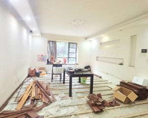 东方明珠 低层 套四双卫 138.8平 带入户厅