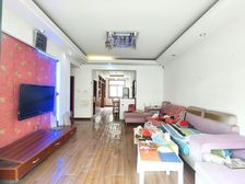 房东诚心出售 南北通透三房 全天阳光 楼梯3楼 小区中间