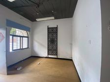 翡翠园 4室2厅2卫 简单装修 630万元