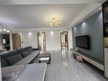 恒源玖章 全新精装大四房 电梯中层 拎包入住 证件齐全 可贷