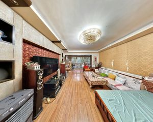 上河新城 3室1厅 137.78平