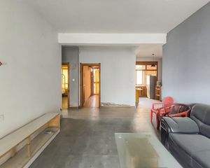 门口滨水公园,农贸市场,方便购物,出行