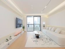 老静安区双地铁交汇,南北通透高区景观房。有产权车位,拎包入住