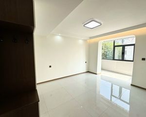 三阳开泰,豪装三室 拎包入住 市中心地段