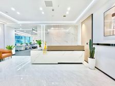 升龙广场 电梯口大气前台!带家具丨办公商圈