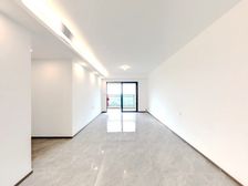 东湖学府 3室2厅 楼下即是东湖公园 休闲活动 生活环境好