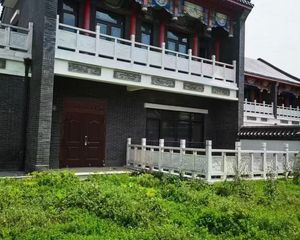 中国院子别墅 院子100多平 送两个大车位 无税