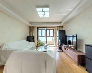 小区是19年交付,次新小区,开发商自持高品质物业