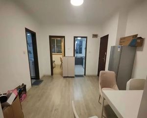 嘉善路地铁口经典板式南北通两房,园林住宅 满五 ,近地铁 ,