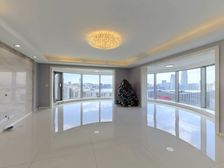 财富海景花园,后排高区全南户型保养如新江景房,满五带车位