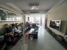 虹桥国际 3层复试 套房卫生间 有大露台可以种植花草 看中刀