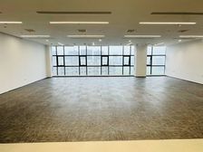 地铁口 福康大厦252平 可定制装修 停车方便 免