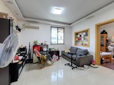 杨泰三村 精装修三房 房东诚心出售 看房方便 欢迎咨