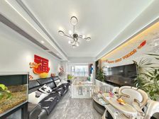 中国铁建领秀公馆 南北对流 精装四房带一个产权车位