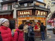 五一广场地铁口旺铺,小拐角小吃店,年12万,房东诚心出