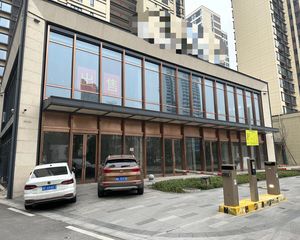 4000多一平 十年茴本 临街独栋 长郡旁 地铁100多米