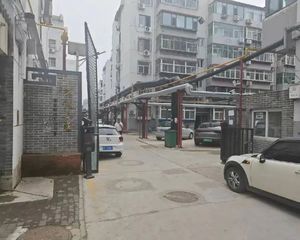 保师附小 十七中 裕华路南向两居 满二精装中层好房