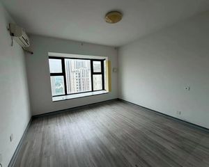 阳光融合近观景层!超大改善H户型,次新品质,生活交通配套齐全