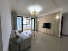 东站对面 恒大未来城次新小区 电梯中层 交通便利 拎包入住