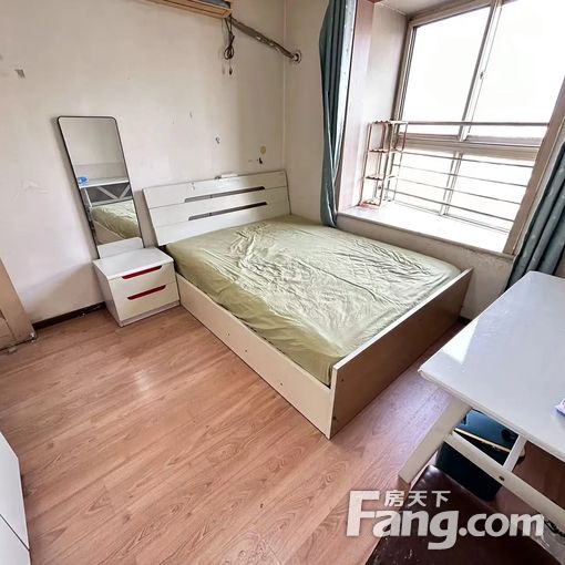 免中介 一号线九棵树站 蓝调沙龙电梯房次卧 交通便利 可月付