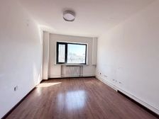 朝阳大街交通方便三室两厅低楼层南北通透看房方便