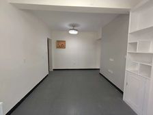 四中学区一楼带院子区电力局家属院精装三居室南北通透老证