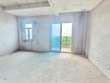 价格可谈碧桂园双拼别墅 三面带超大花园 的别墅