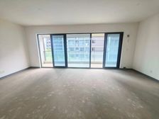 中央公园横厅四方急售 两梯两户 住家安静 背巴小加
