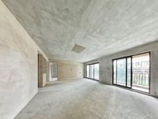 中铁逸都横厅四房洋房带露台,小区中庭位置,近地铁