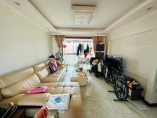 次新品质小区 出门有轨电车 近吾悦广场 9号线 电梯景观房