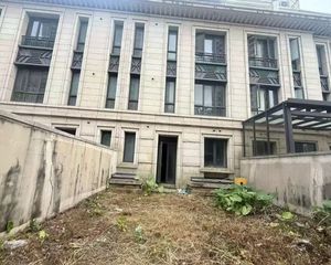 万科朗润园别墅 上下四层半实用面积600平 业主急售