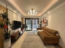 龙湖天璞新上118平三房带车位,价格可谈,中间楼层,有地暖。