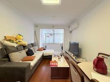 七中 ,送车位,出门是地铁站 婚房装修全送 中间楼层位置佳